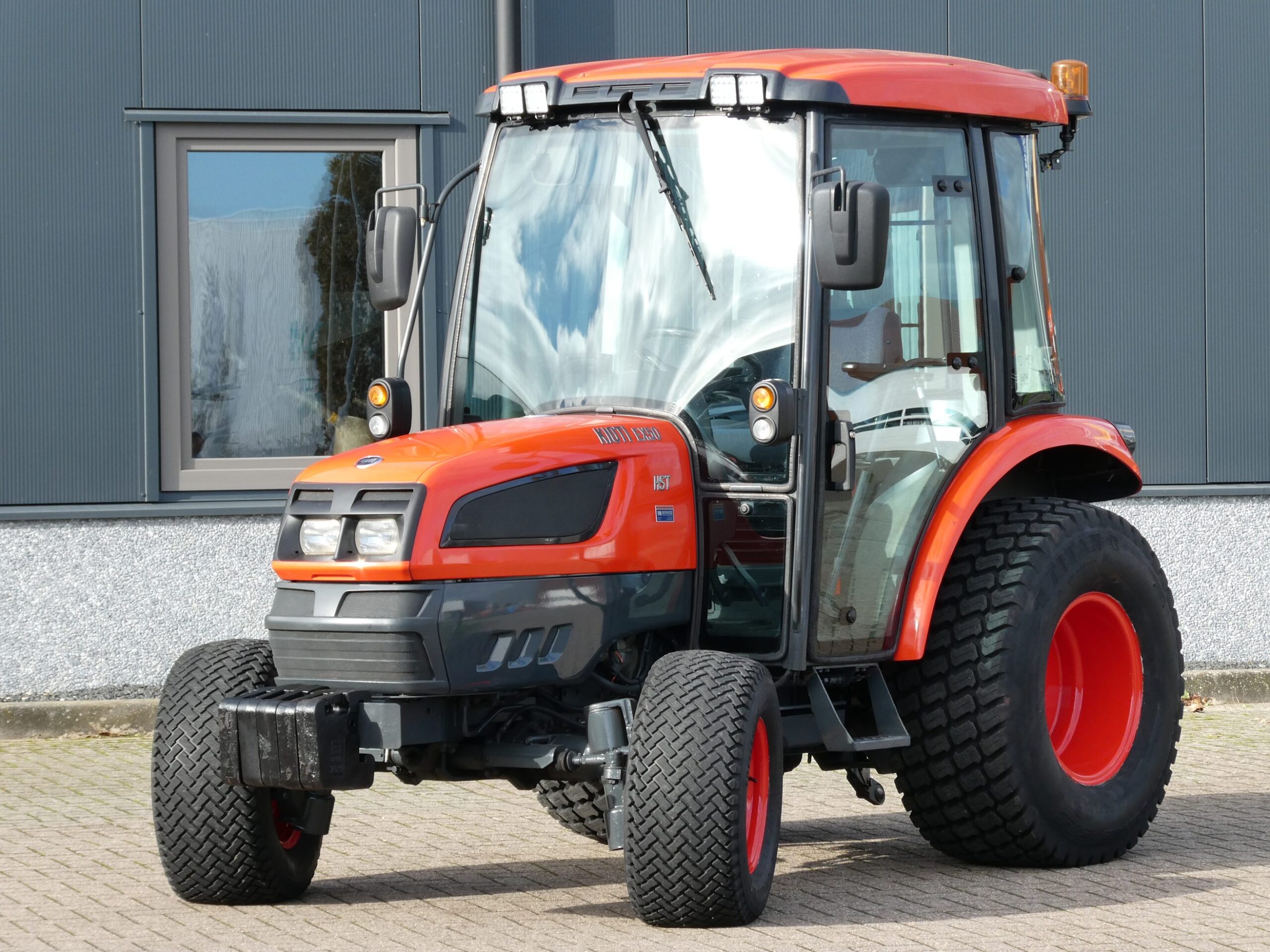 Traktor Kioti EX50 4wd HST