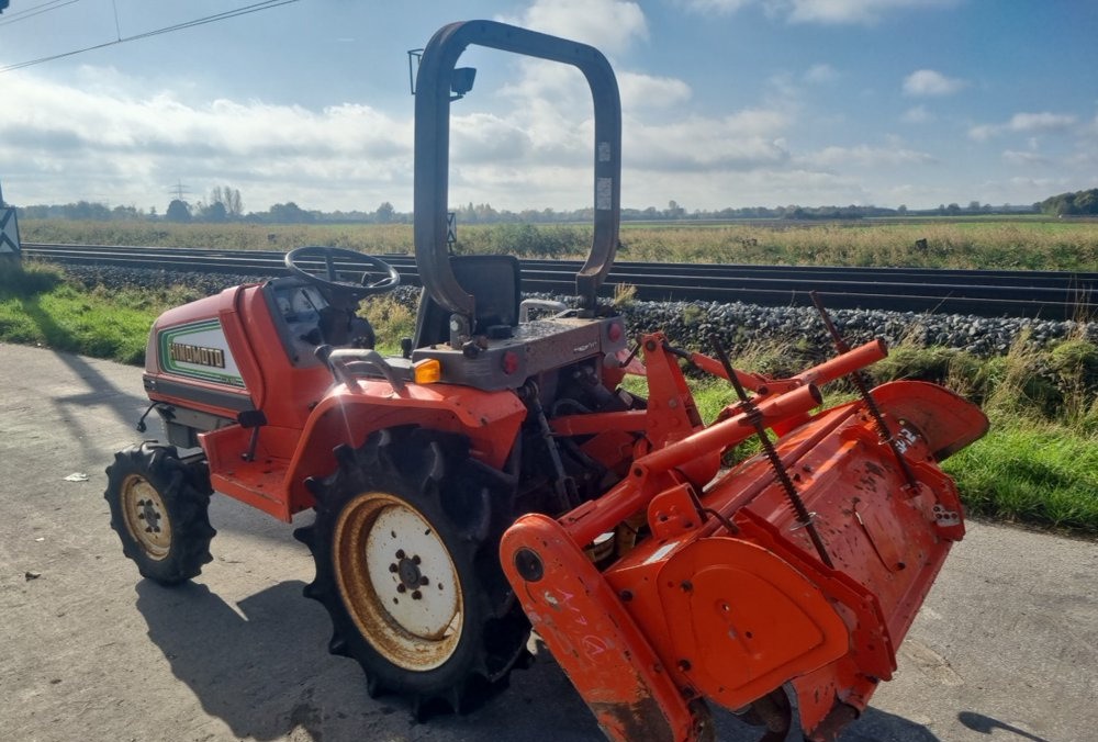 Hinomoto CX16