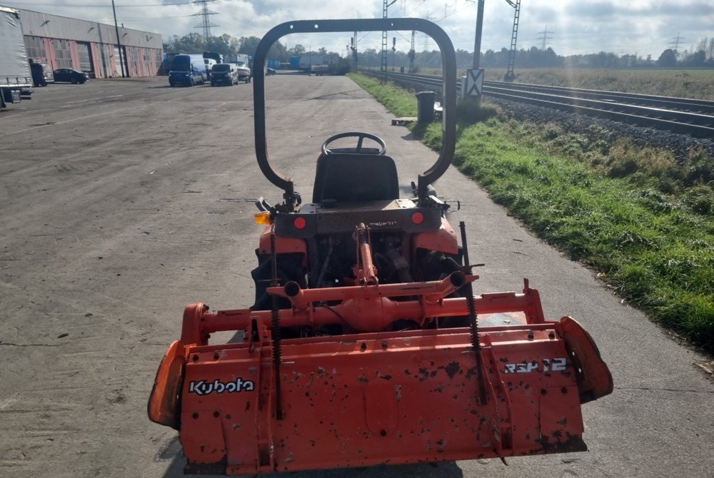 Hinomoto CX16